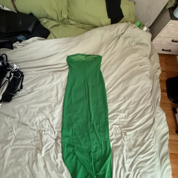 Green Strapless Dress - Picture 7 of 9